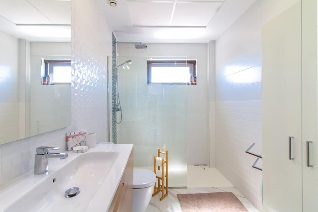 רוחאלס Villa Nina With Pool מראה חיצוני תמונה
