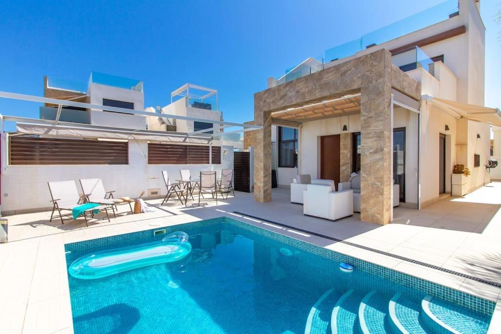 רוחאלס Villa Nina With Pool מראה חיצוני תמונה