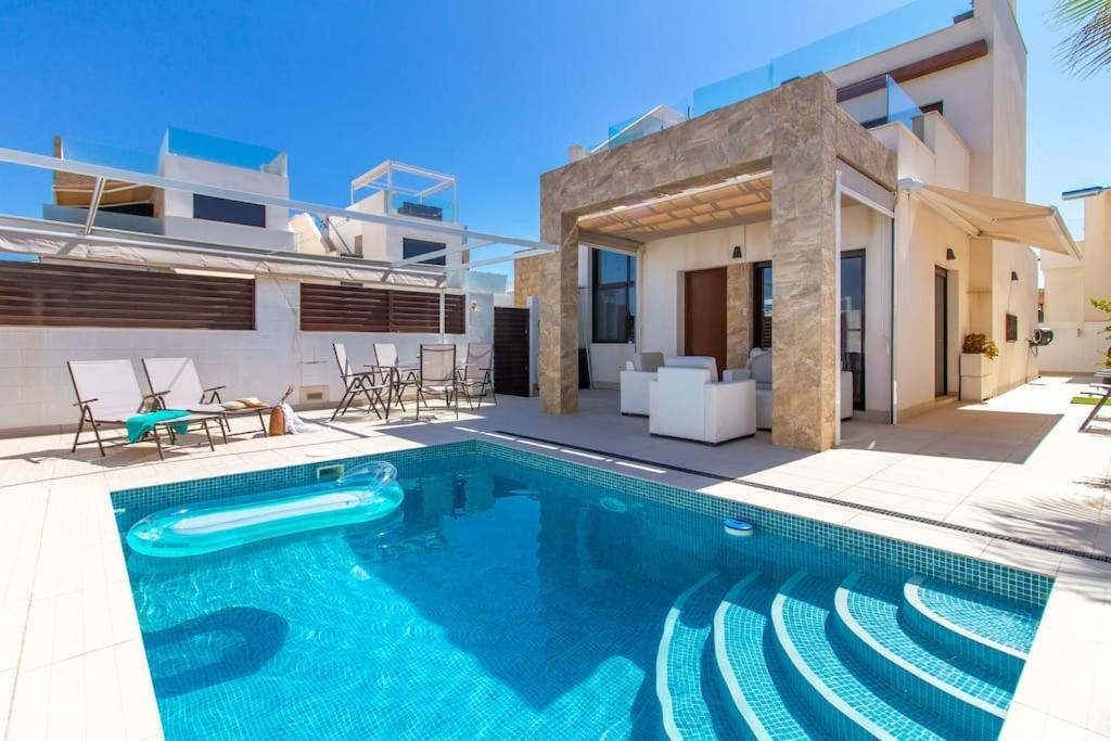 רוחאלס Villa Nina With Pool מראה חיצוני תמונה