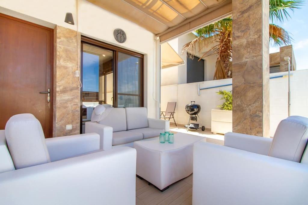 רוחאלס Villa Nina With Pool מראה חיצוני תמונה