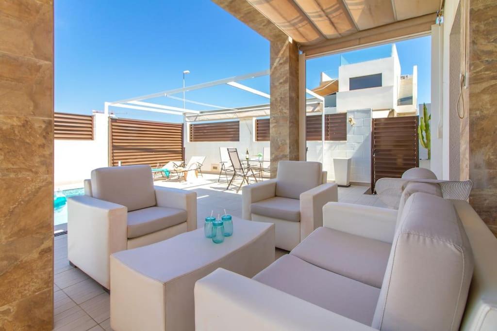 רוחאלס Villa Nina With Pool מראה חיצוני תמונה